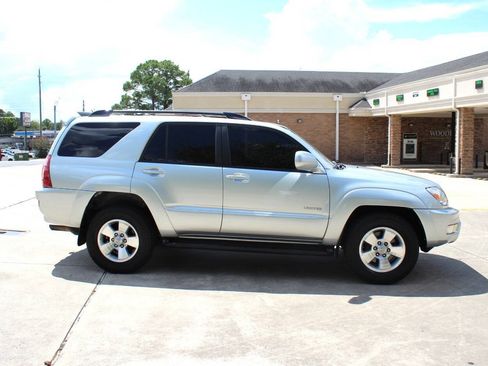 Used 2005 Toyota 4Runner Limited RWD image 3