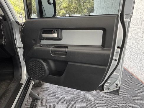 Used 2007 Toyota FJ Cruiser 4WD image 27