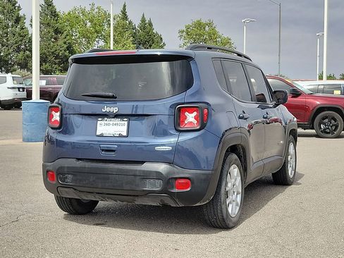 Used 2021 Jeep Renegade Latitude FWD image 10
