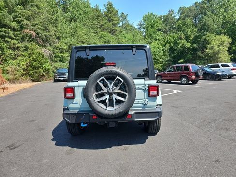 Used 2024 Jeep Wrangler Unlimited w/ Convenience Group AWD/4WD image 6