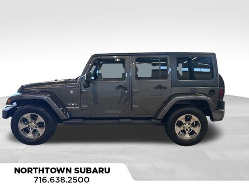Used 2016 Jeep Wrangler Unlimited Sahara w/ Connectivity Group AWD/4WD image 2