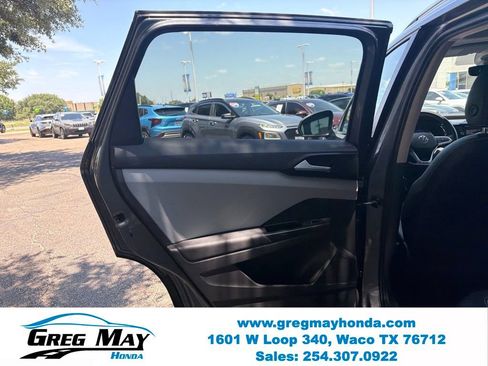 Used 2022 Volkswagen Taos SEL w/ Panoramic Sunroof Package AWD/4WD image 26
