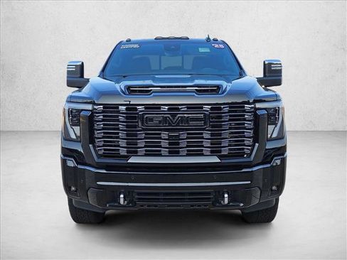 Used 2025 GMC Sierra 2500 Denali Ultimate AWD/4WD image 2