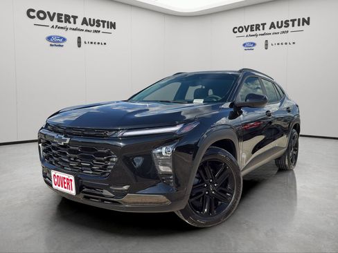 Used 2025 Chevrolet Trax ACTIV w/ Sunroof Package FWD image 1