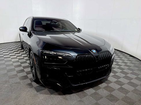 Used 2023 BMW 760i xDrive AWD/4WD image 2