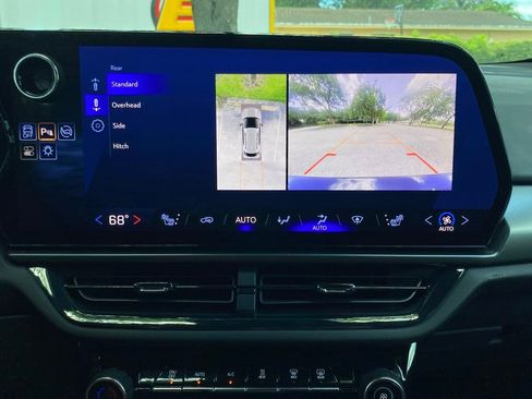 Used 2024 Chevrolet Equinox EV RS FWD image 28