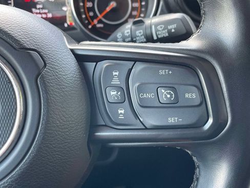 Used 2022 Jeep Wrangler Unlimited Sport AWD/4WD image 22