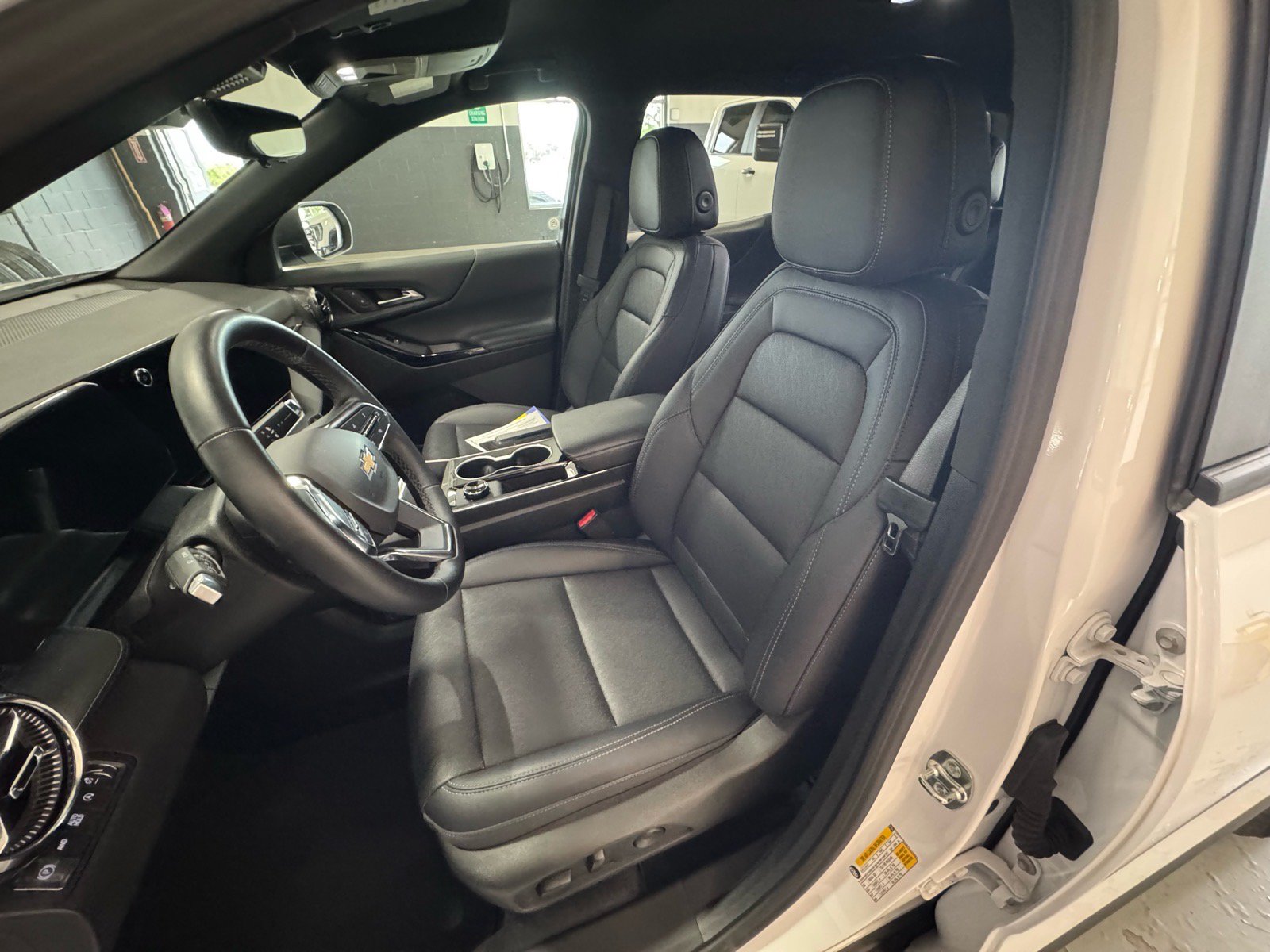 Used 2026 Chevrolet Equinox LT w/ Convenience Package II AWD/4WD image 18