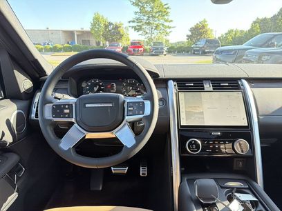 New 2026 Land Rover Discovery Dynamic SE