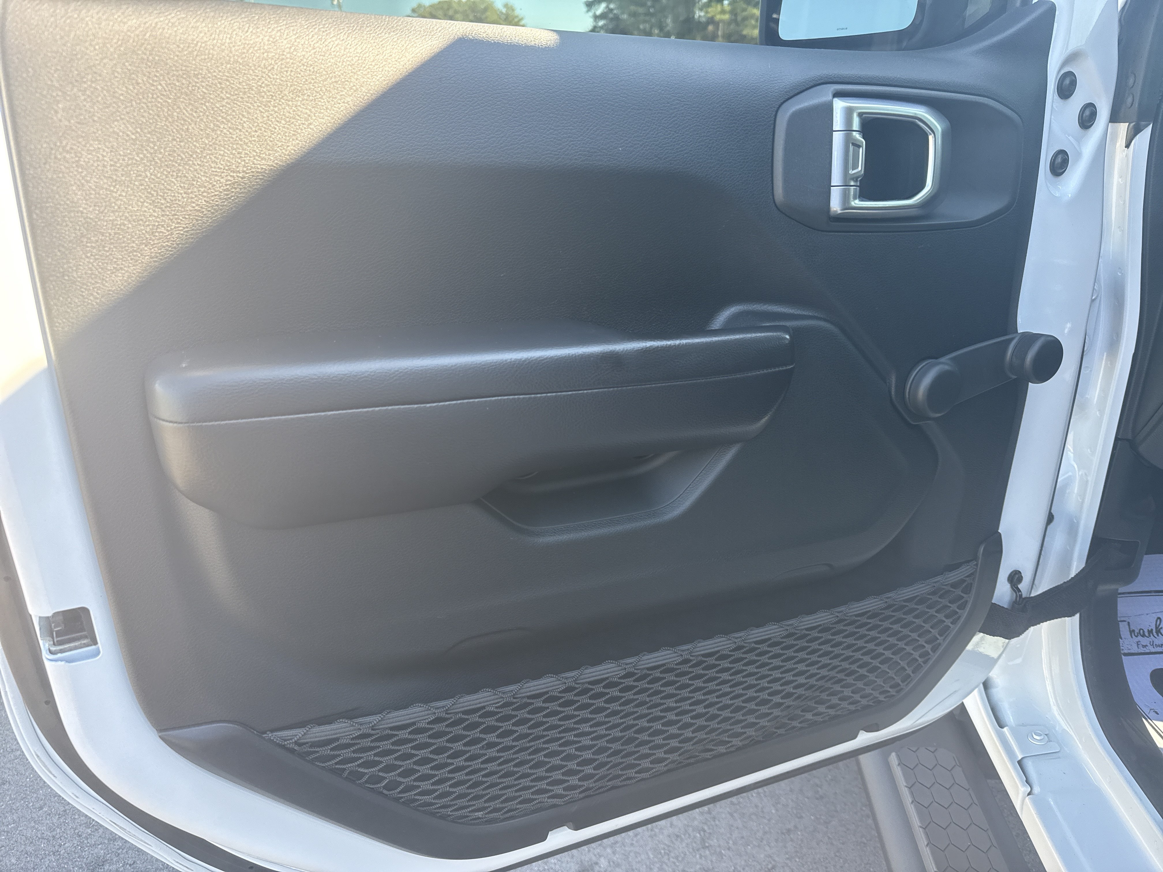 Used 2019 Jeep Wrangler Sport AWD/4WD image 8