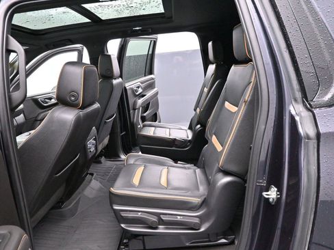 Used 2023 GMC Yukon XL AT4 w/ AT4 Premium Package image 30