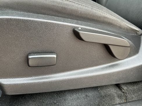 Used 2018 Chevrolet Colorado LT image 17