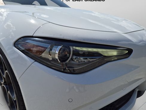 Used 2022 Alfa Romeo Giulia Veloce RWD image 54