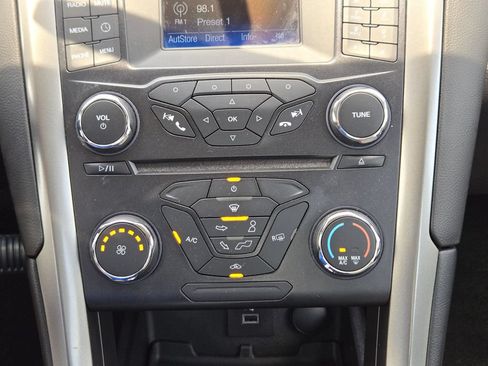 Used 2017 Ford Fusion S FWD image 19