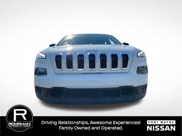 Used 2017 Jeep Cherokee Sport AWD/4WD image 34