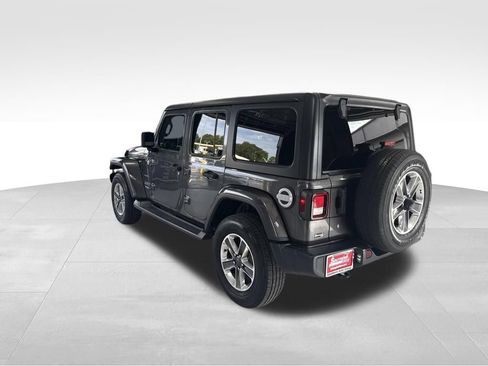 Used 2020 Jeep Wrangler Unlimited Sahara AWD/4WD image 5