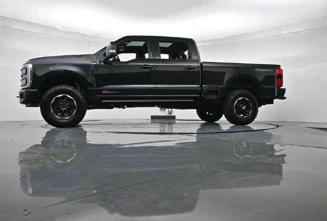 New 2026 Ford F250 Platinum w/ Tremor Off-Road Package AWD/4WD image 41