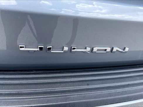 Used 2025 GMC Yukon XL Denali w/ Denali Reserve Package RWD image 30