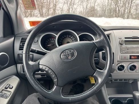 Used 2011 Toyota Tacoma 4x4 Access Cab w/ SR5 Pkg #2 image 32