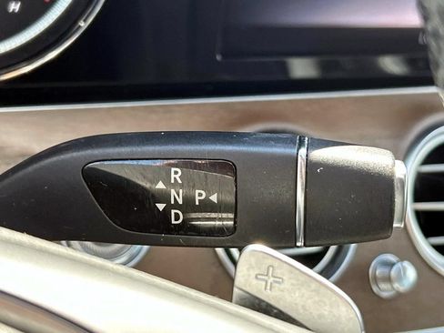 Used 2018 Mercedes-Benz E 300 4MATIC image 29