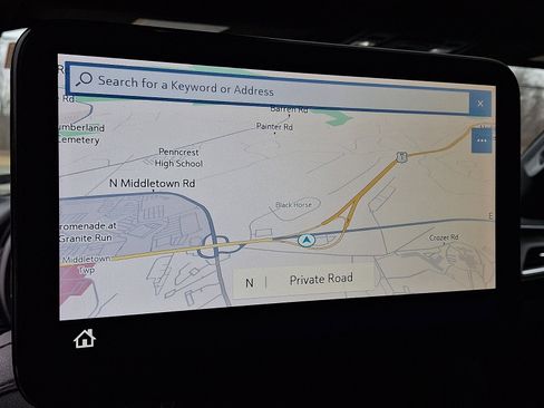 Used 2021 GMC Yukon SLT w/ SLT Premium Package image 12