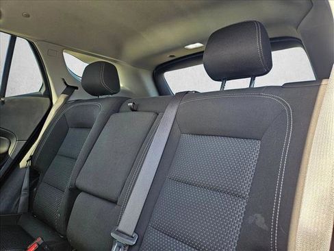 Used 2024 GMC Terrain SLE image 13