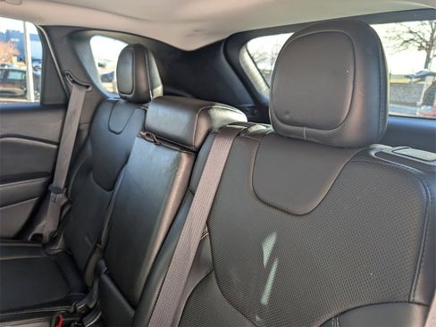 Used 2020 Jeep Cherokee Limited w/ Luxury Group image 17