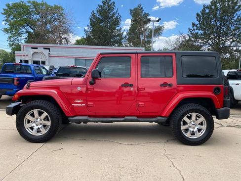 Used 2012 Jeep Wrangler Unlimited Sahara w/ Connectivity Group AWD/4WD image 2