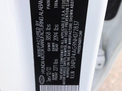 Used 2022 Hyundai Elantra Limited w/ Cargo Package FWD image 25