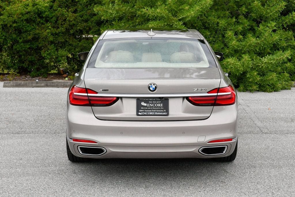 Used 2016 BMW 750i xDrive AWD/4WD image 30