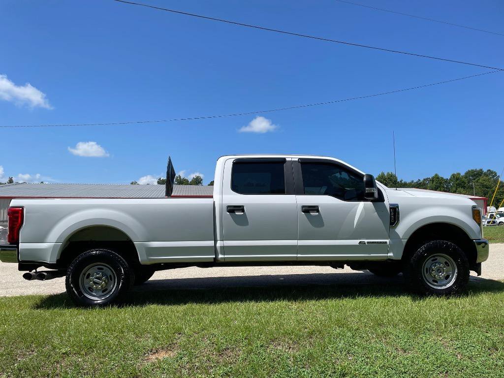 Used 2017 Ford F250 XL w/ Power Equipment Group AWD/4WD image 4