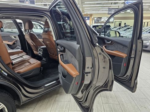 Used 2018 Audi Q7 3.0T Prestige image 16