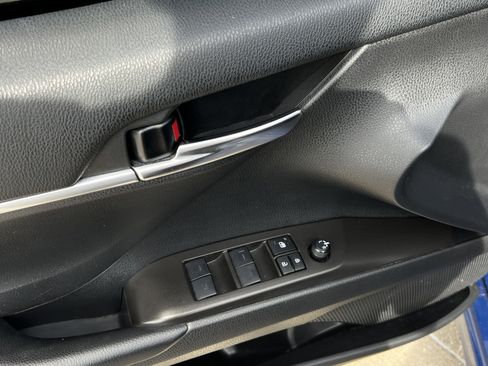 Used 2023 Toyota Camry SE w/ Convenience Package image 30