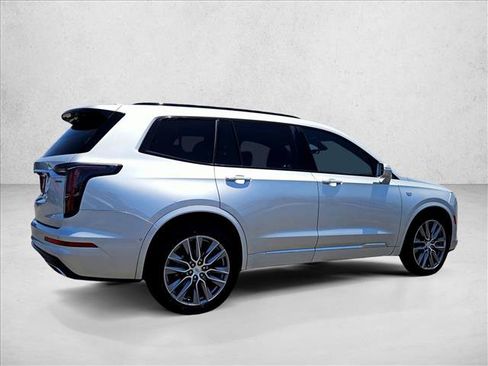 Certified 2020 Cadillac XT6 Sport w/ Platinum Package AWD/4WD image 8