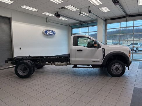 New 2026 Ford F550 4x4 Regular Cab Super Duty image 13