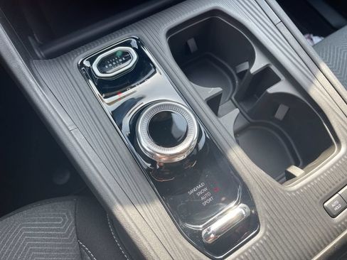 New 2026 Jeep Cherokee Laredo AWD/4WD image 12