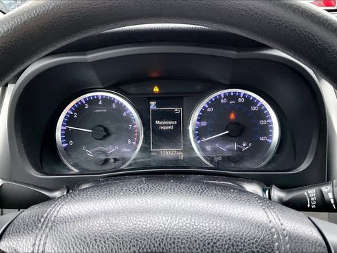 Used 2018 Toyota Highlander LE w/ Carpet Mat Package (TMS) image 47