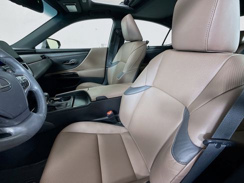 Certified 2023 Lexus ES 350 350 w/ Premium Package image 11