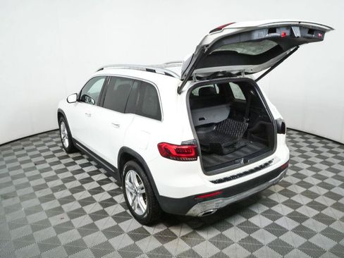 Used 2021 Mercedes-Benz GLB 250 4MATIC image 32
