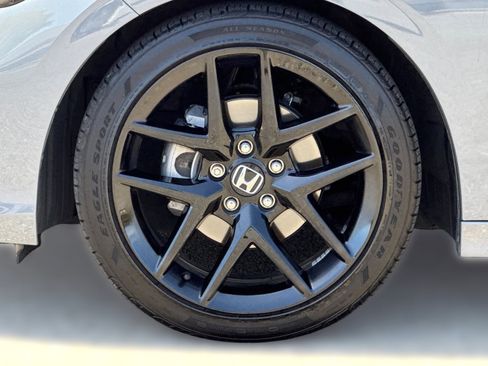 Certified 2025 Honda Civic Sport image 12