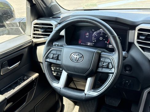 Used 2025 Toyota Tundra Limited AWD/4WD image 20
