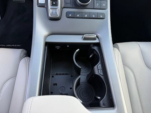 Used 2023 Hyundai Palisade Limited FWD image 20