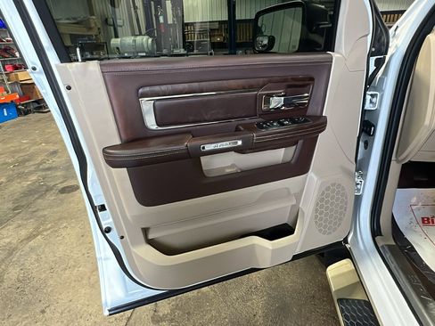 Used 2017 RAM 1500 Laramie Longhorn w/ Convenience Group AWD/4WD image 10