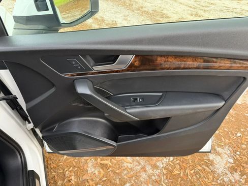 Used 2018 Audi Q5 2.0T Premium Plus w/ Premium Plus Package image 9