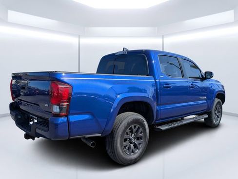 Used 2023 Toyota Tacoma SR5 w/ Technology Package image 3