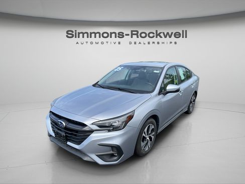 Used 2025 Subaru Legacy Premium AWD/4WD image 1
