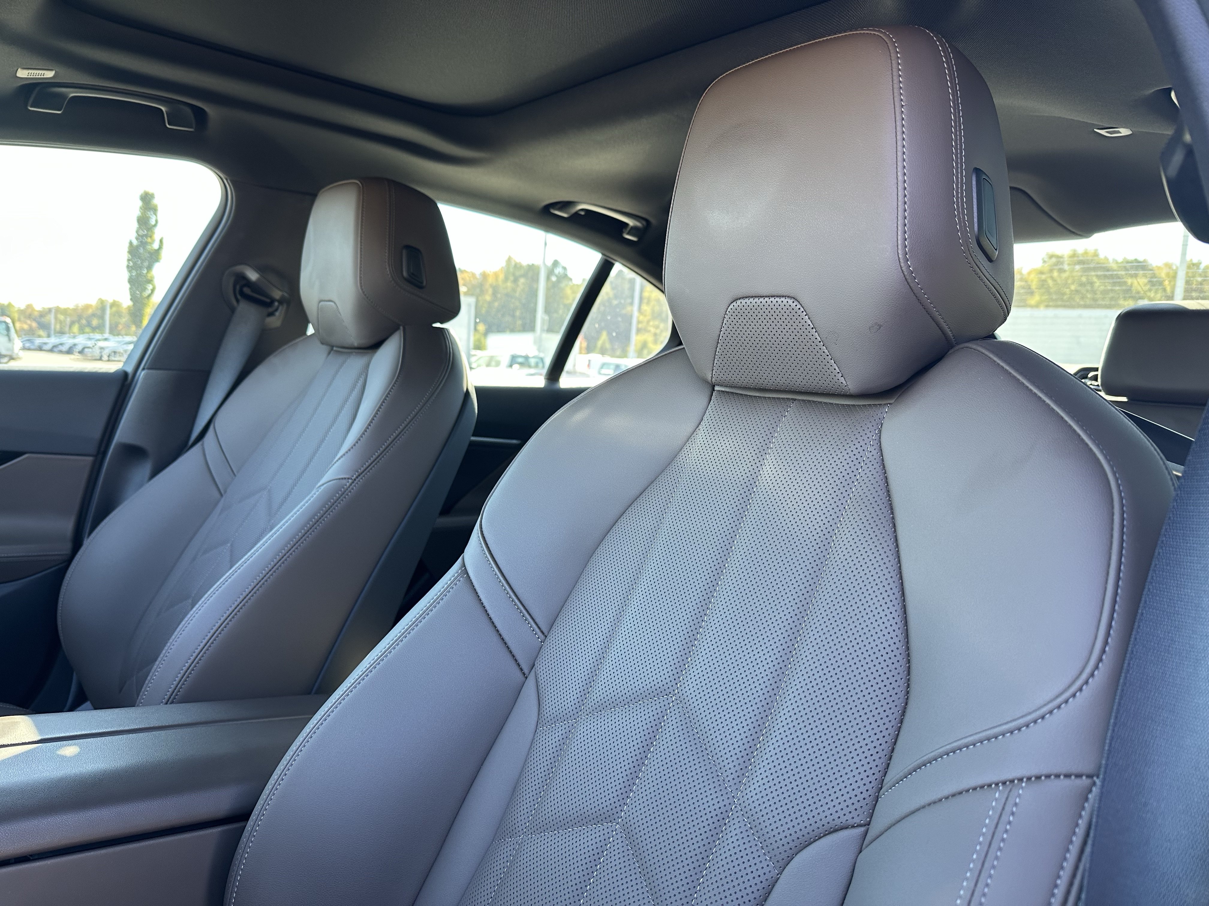 Used 2025 BMW 530i RWD image 16