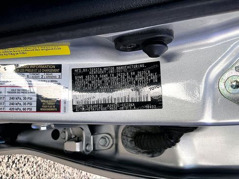 Used 2017 Toyota Camry SE FWD image 34