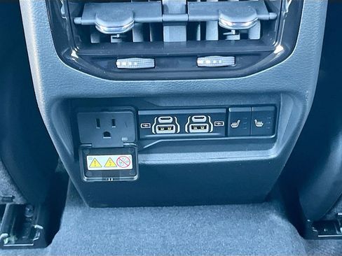 New 2025 Jeep Grand Cherokee Limited image 26