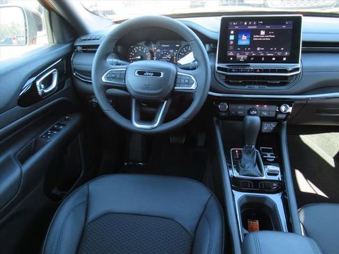 New 2026 Jeep Compass Latitude AWD/4WD image 12